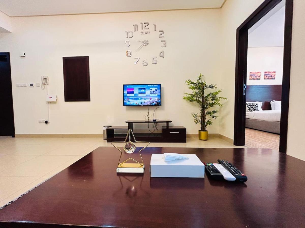 Modern One Bedroom In Juffair Manama Exterior photo